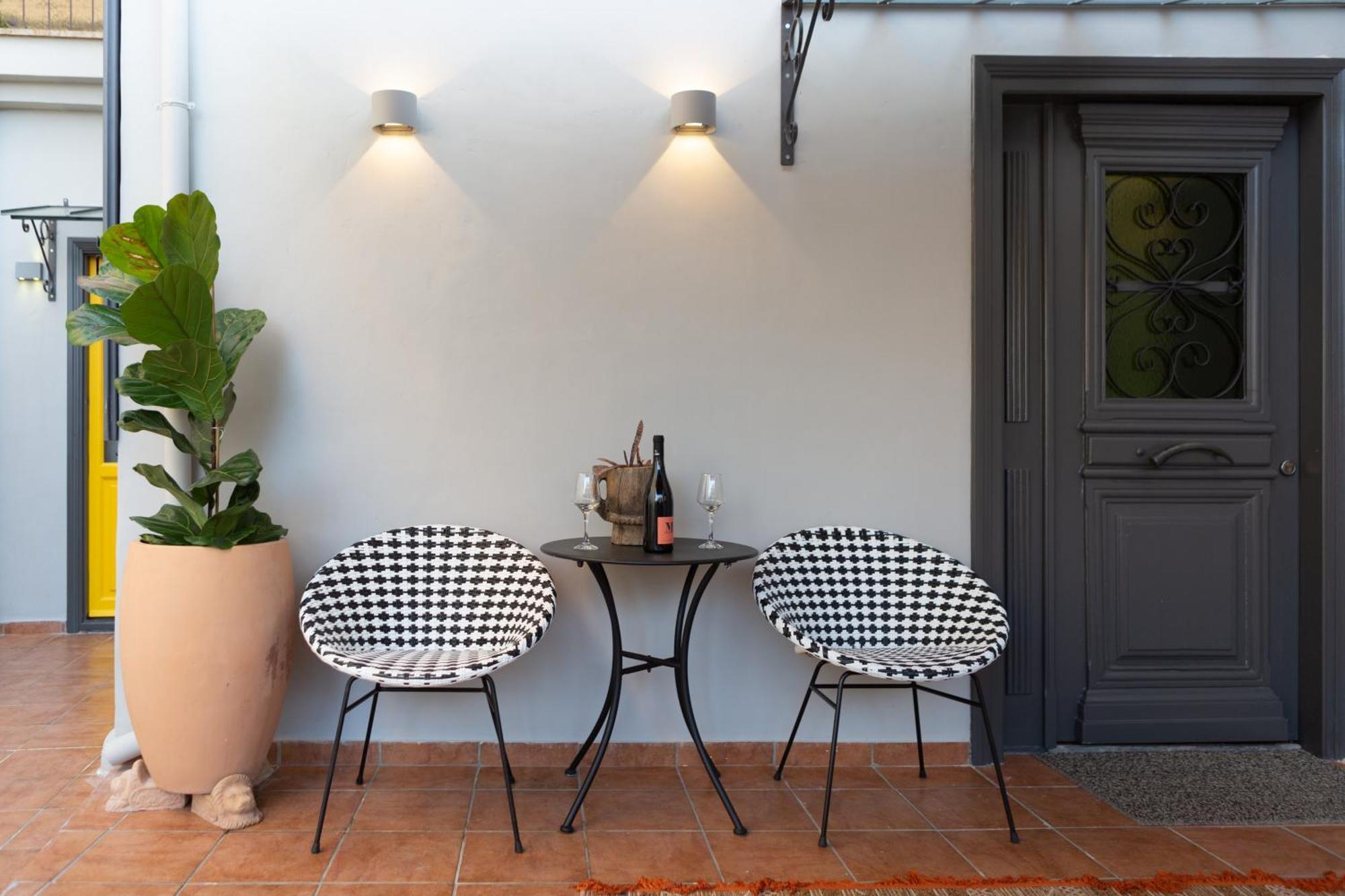 Archo Nafplio Suites & Rooms ภายนอก รูปภาพ