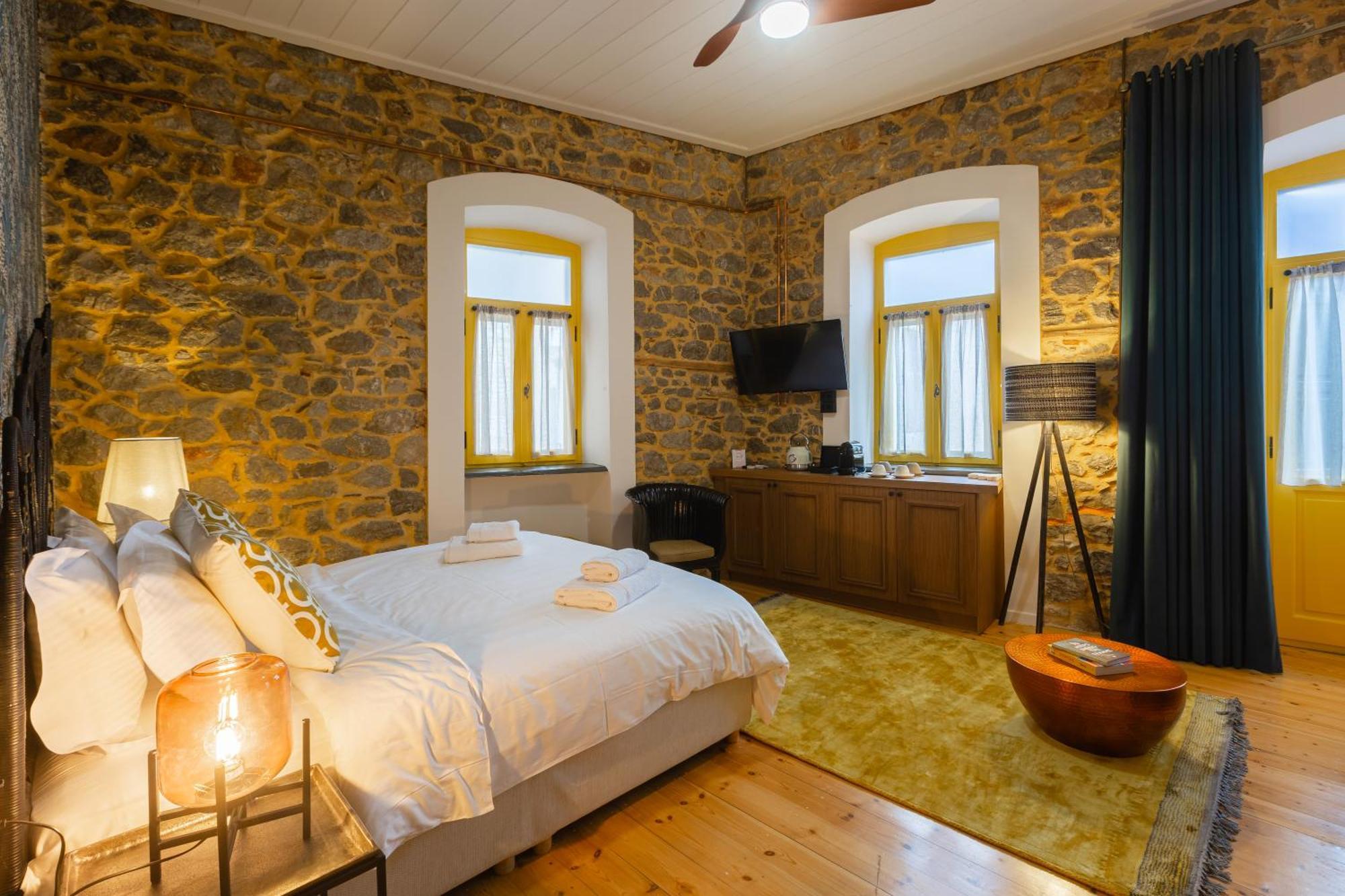 Archo Nafplio Suites & Rooms ภายนอก รูปภาพ